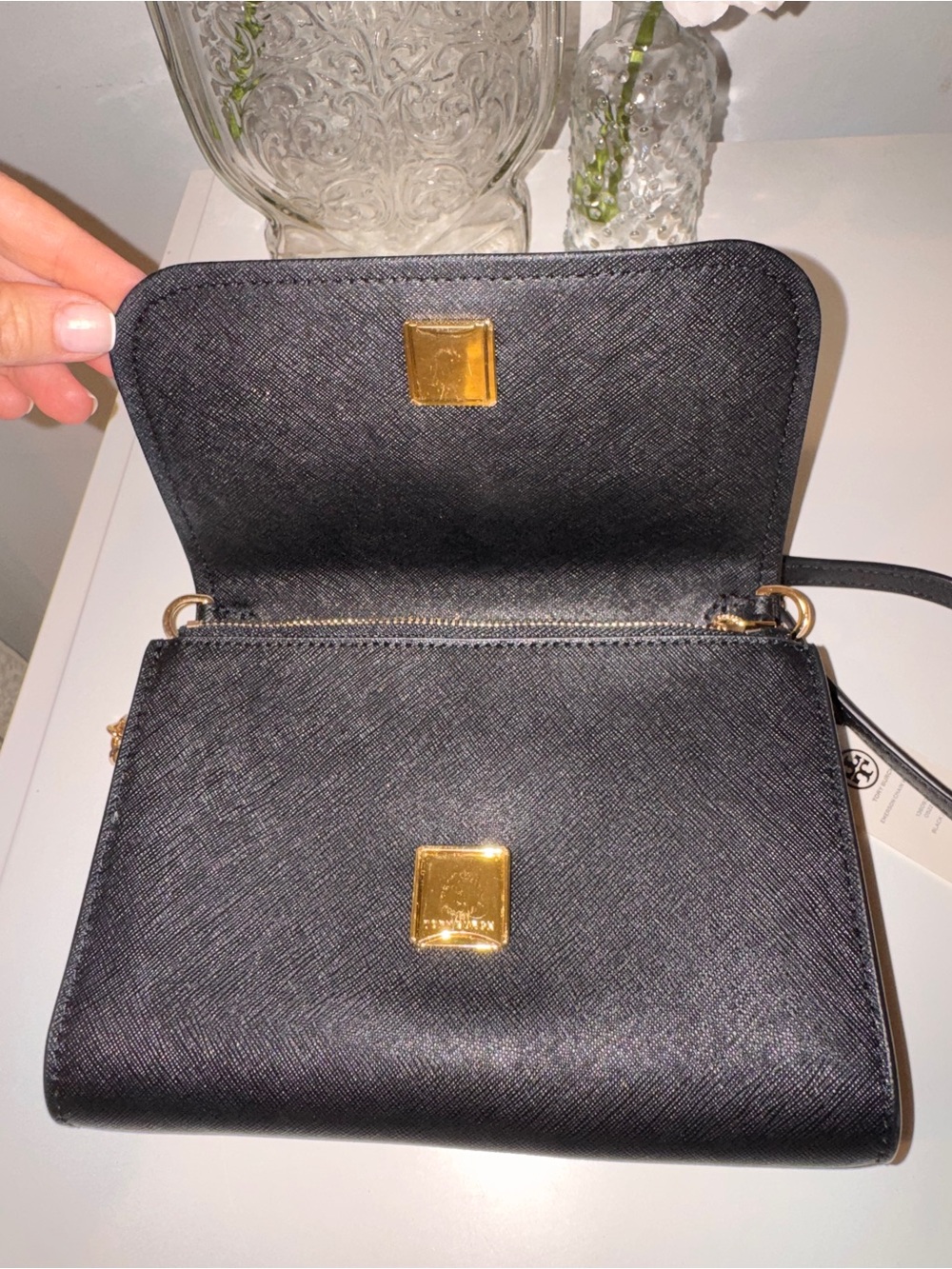 Tory Burch Black Pebbled Leather Crossbody with Gold Hardware - Picture 5 of 5